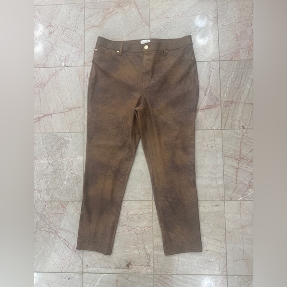 Chico's Pants - Chico’s faux leather pants jeggings EUC! Chico’s size 1.5 or ladies size 10.